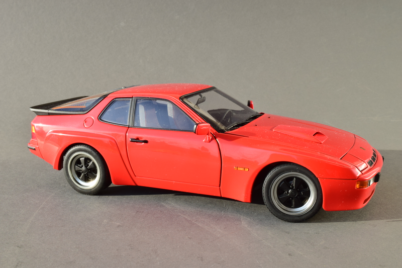 Illustration for article titled Teutonic Tuesday: AUTOart Porsche 924 Carrera GT